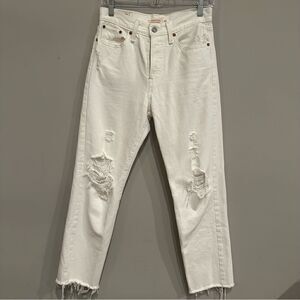 LEVI’s Jeans Women Size 27 Premium Wedgie Straight Big E Button Fly‎ Fray Hem